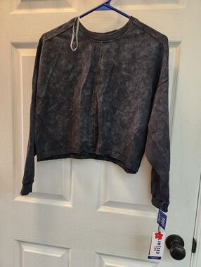 Limited Too Washed Black Cropped Long-Sleeve Girls Top